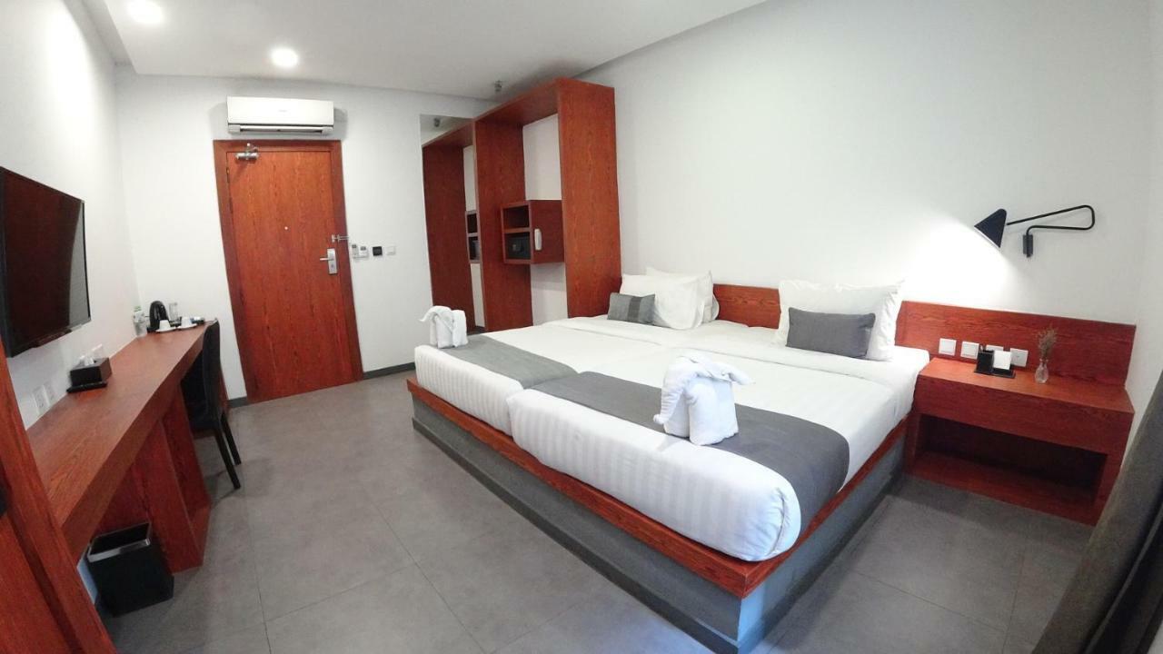 Hotel Records Phnom Penh Eksteriør bilde