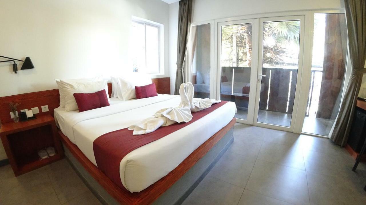 Hotel Records Phnom Penh Eksteriør bilde