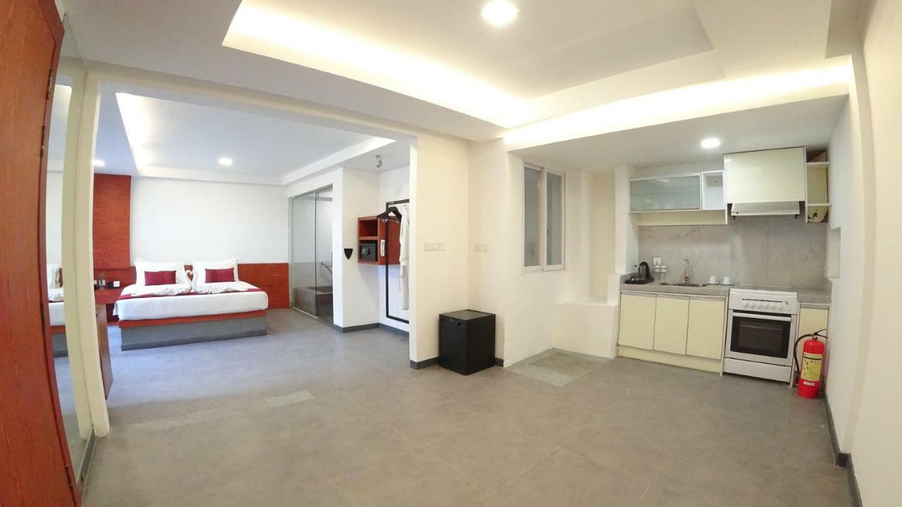Hotel Records Phnom Penh Eksteriør bilde