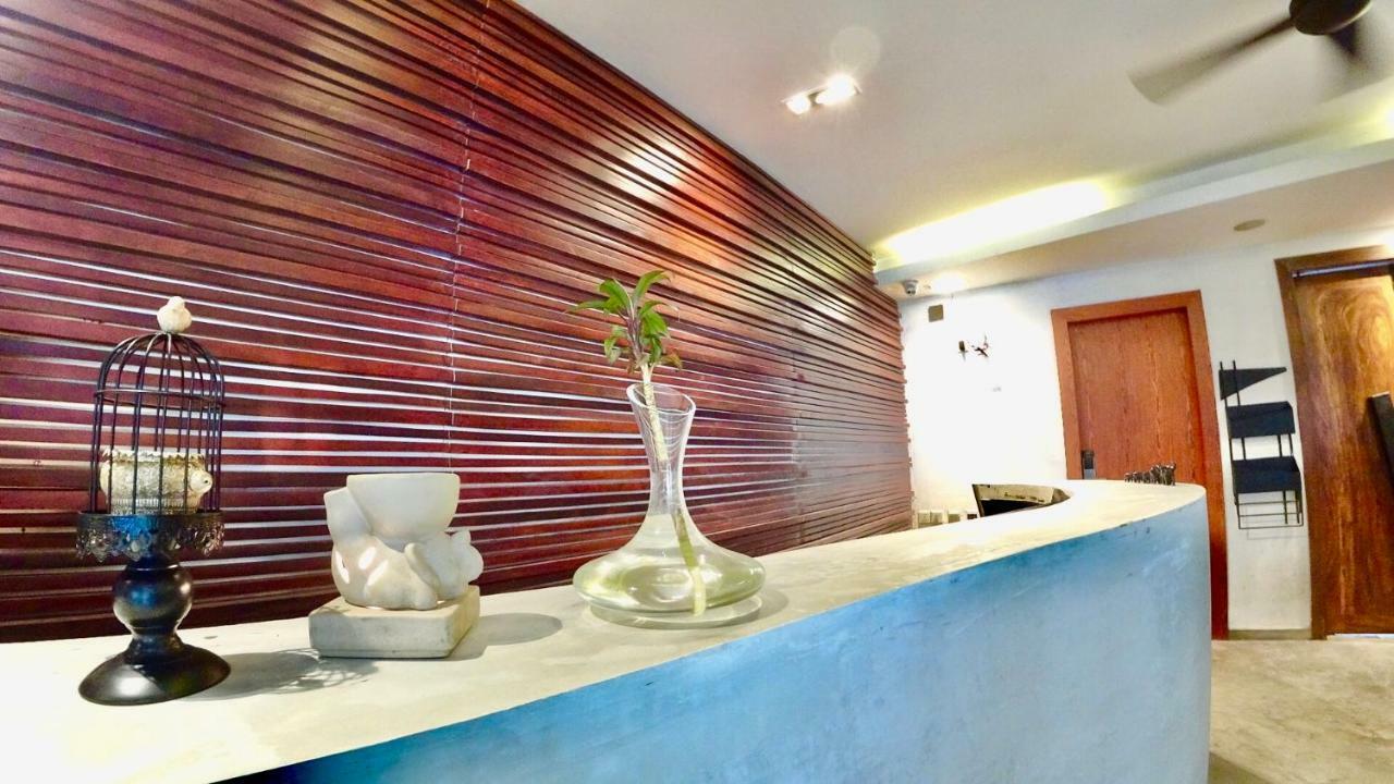 Hotel Records Phnom Penh Eksteriør bilde
