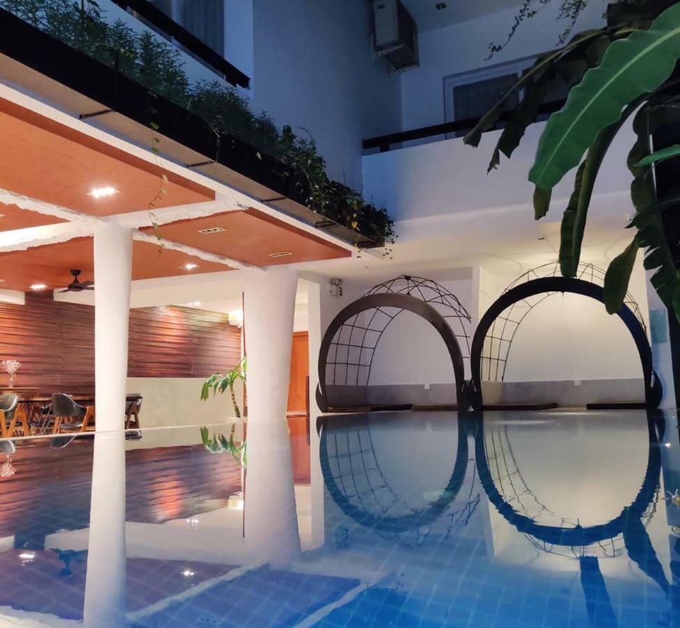 Hotel Records Phnom Penh Eksteriør bilde